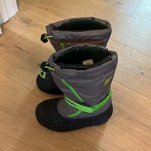 Sorel boots - excellent condition! Only worn once!